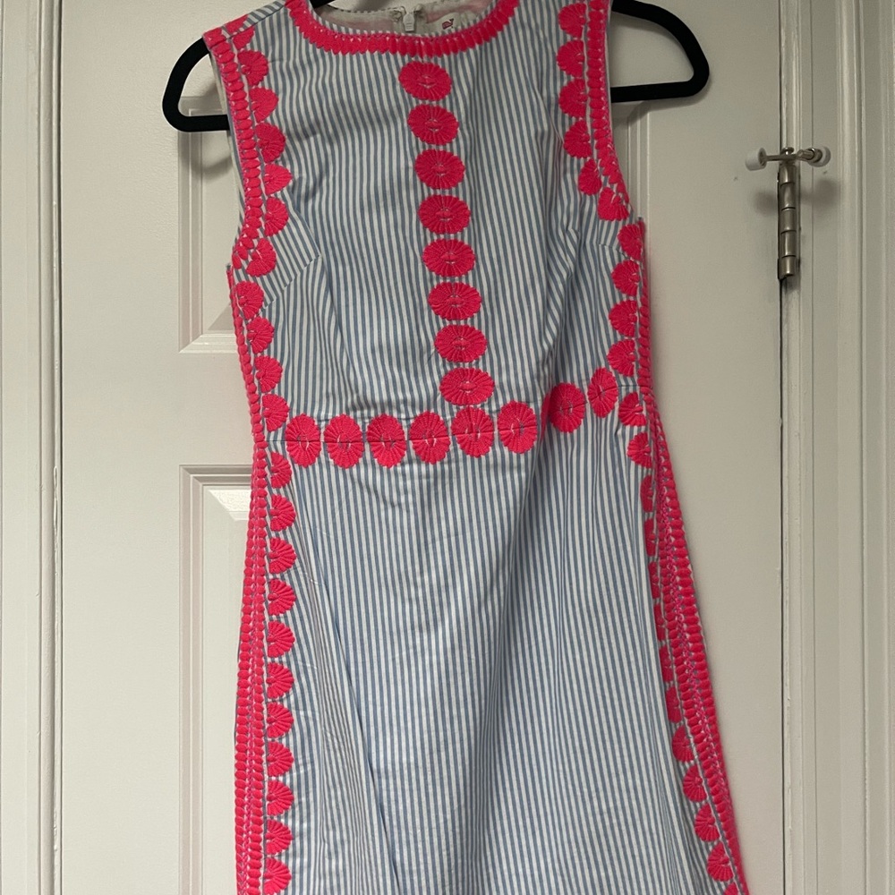 Blue, White, and Pink Vineyard Vines Dress. Perfect for the summer.